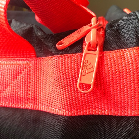 Adidas Graphic Duffle Bag - Picture 6 of 10